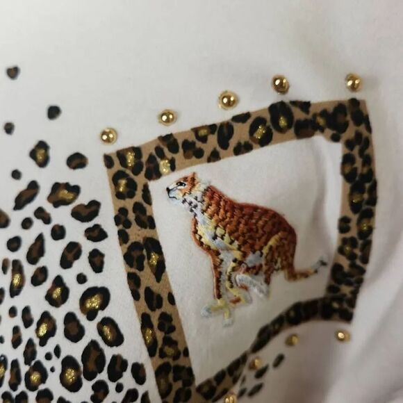 Vintage embroidered Leopard print cream sweatshirt women's size M - Picture 6 of 10